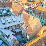 Apartamento Himmlischer Hof - Juwel Von 1477 Mit P, Romantischer Innenhof, Kamin, Oeko, Denkmal Quedlinburg