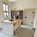 Himmlischer Hof - Juwel Von 1477 Mit P, Romantischer Innenhof, Kamin, Oeko, Denkmal Apartamento *