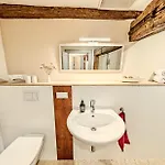 Apartamento Himmlischer Hof - Juwel Von 1477 Mit P, Romantischer Innenhof, Kamin, Oeko, Denkmal Quedlinburg