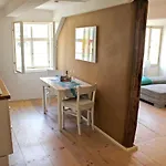 Himmlischer Hof - Juwel Von 1477 Mit P, Romantischer Innenhof, Kamin, Oeko, Denkmal Apartment Quedlinburg