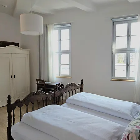 Himmlischer Hof - Juwel Von 1477 Mit P, Romantischer Innenhof, Kamin, Oeko, Denkmal * Кведлинбург