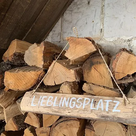 Apartamento Himmlischer Hof - Juwel Von 1477 Mit P, Romantischer Innenhof, Kamin, Oeko, Denkmal Quedlinburg