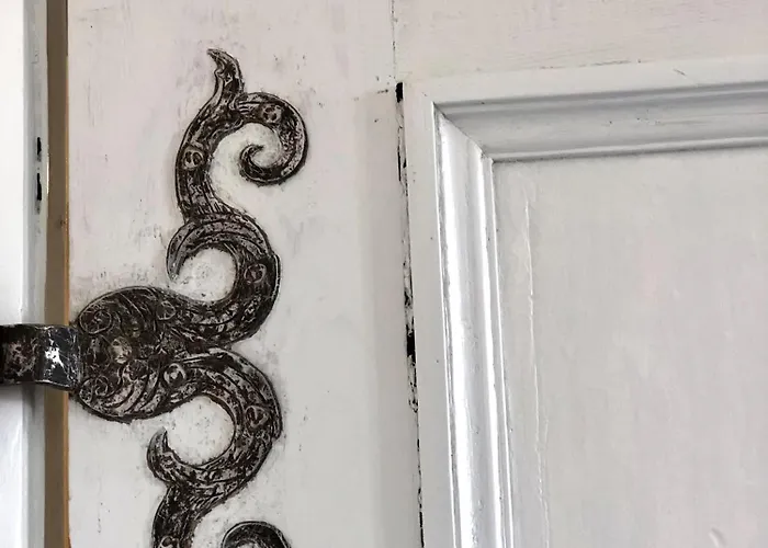 Apartamento Himmlischer Hof - Juwel Von 1477 Mit P, Romantischer Innenhof, Kamin, Oeko, Denkmal