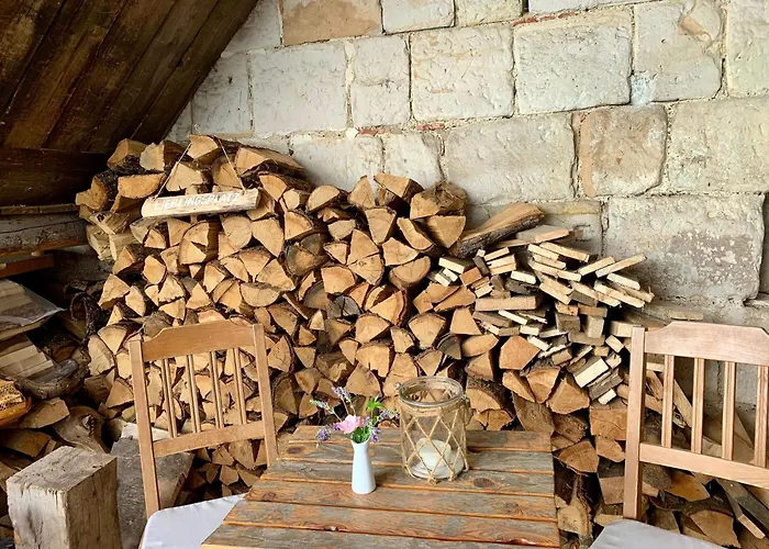 Himmlischer Hof - Juwel Von 1477 Mit P, Romantischer Innenhof, Kamin, Oeko, Denkmal 奎德林堡