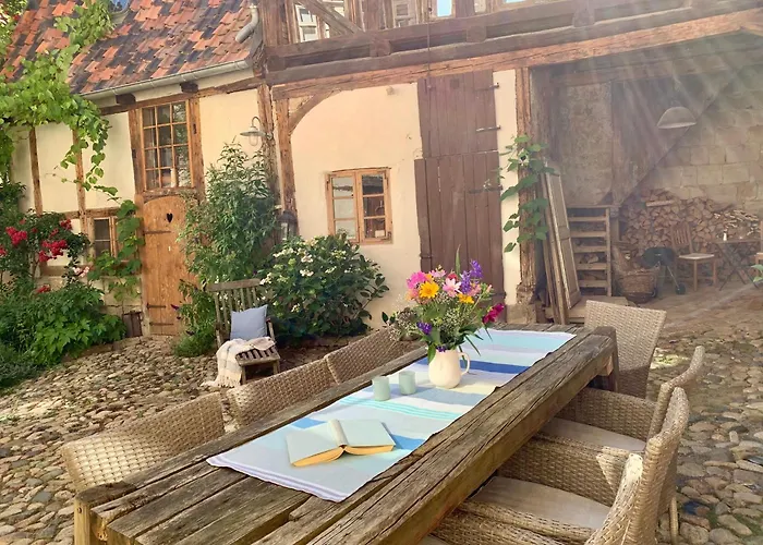 Himmlischer Hof - Juwel Von 1477 Mit P, Romantischer Innenhof, Kamin, Oeko, Denkmal Apartamento *