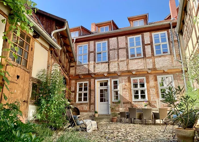 Himmlischer Hof - Juwel Von 1477 Mit P, Romantischer Innenhof, Kamin, Oeko, Denkmal * Quedlinburg