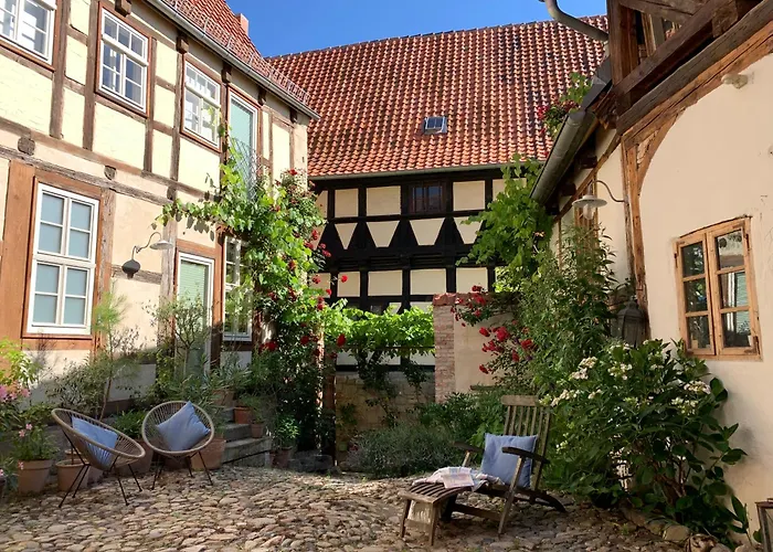 Himmlischer Hof - Juwel Von 1477 Mit P, Romantischer Innenhof, Kamin, Oeko, Denkmal Apartamento *