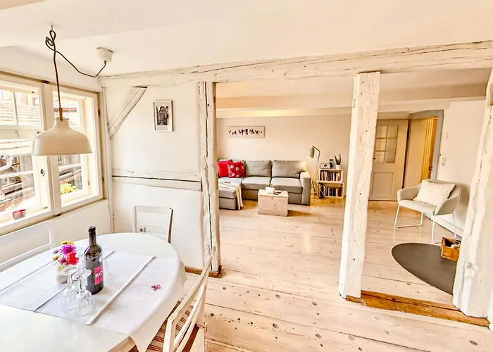 Himmlischer Hof - Juwel Von 1477 Mit P, Romantischer Innenhof, Kamin, Oeko, Denkmal 奎德林堡